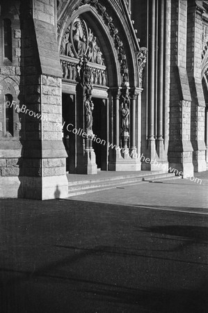 ST COLMAN'S CATHEDRAL DOORWAY